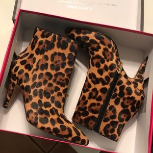 Vince Camuto leopard booties